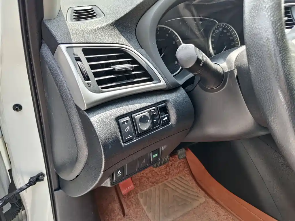Nissan Sylphy 2018 — фото 12