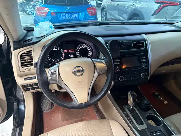 Nissan Teana 2015
