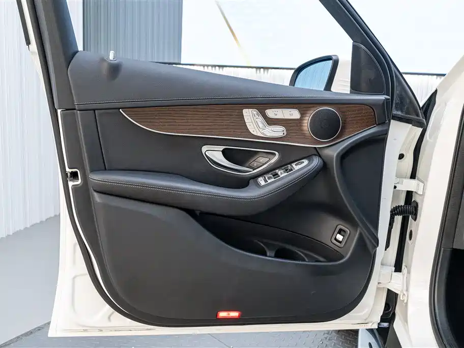 Mercedes-Benz GLC 2022 — фото 18