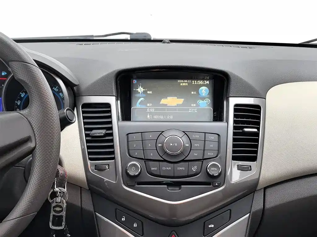 Chevrolet Cruze 2015 — фото 12