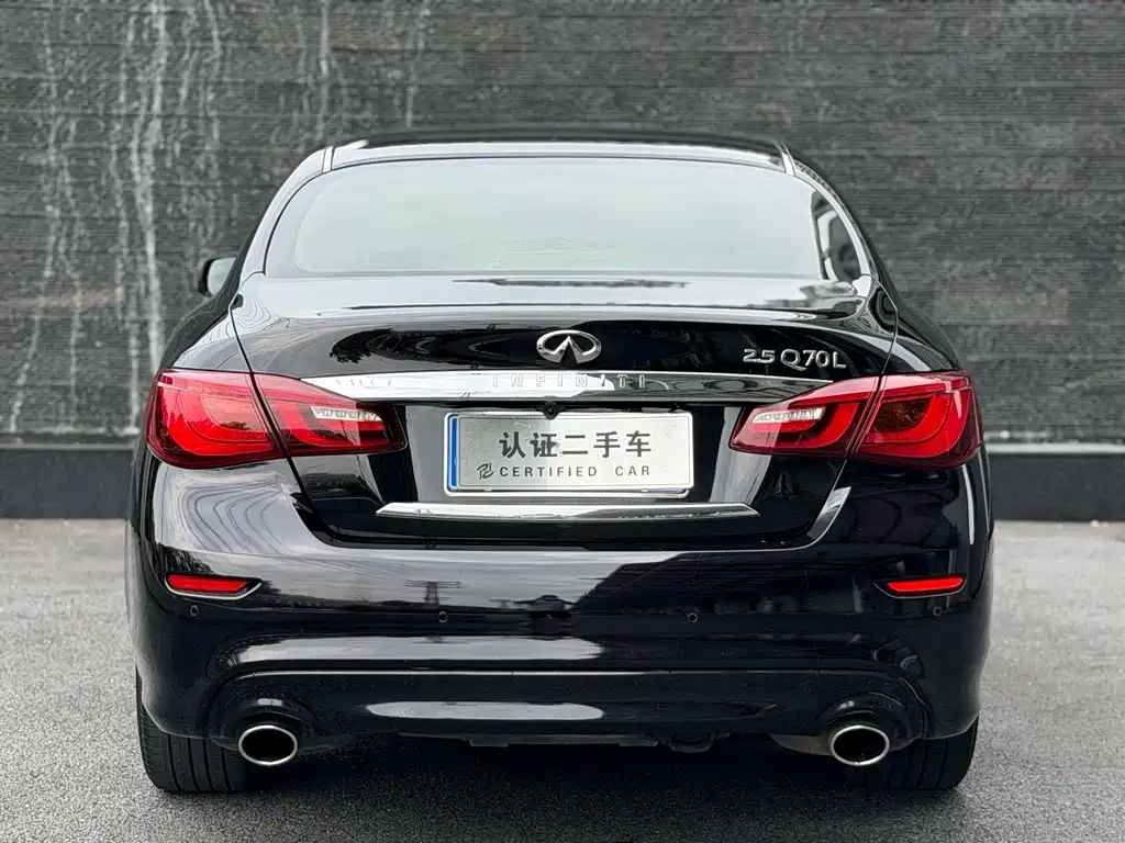 Infiniti Q70 2016 — фото 9
