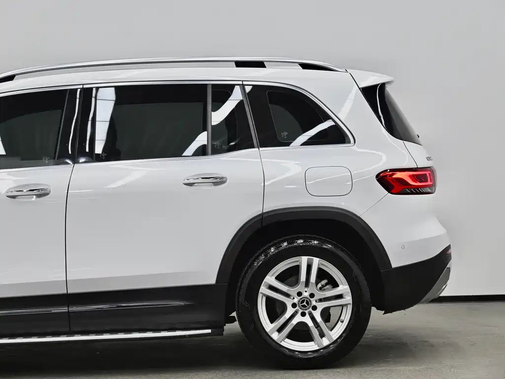 Mercedes-Benz GLB 2023 — фото 22