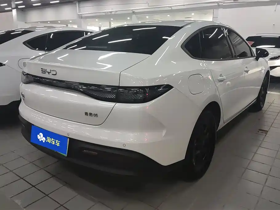 BYD Seal 05 DM-i 2026 — фото 3