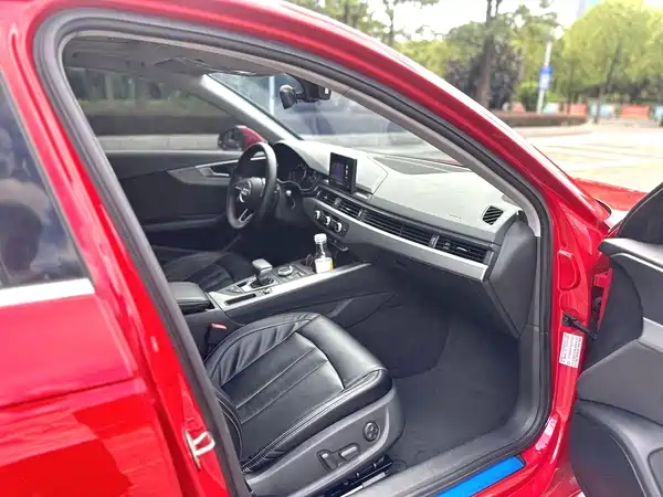 Audi A4L 2018