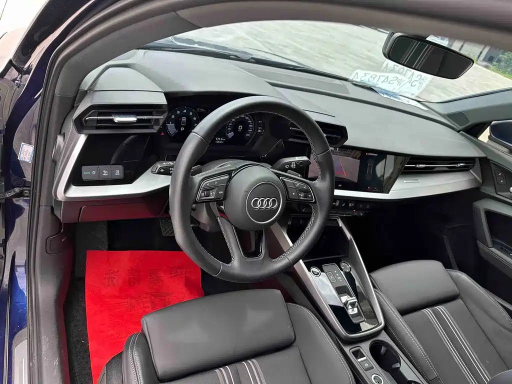 Audi A3 2023 — фото 12