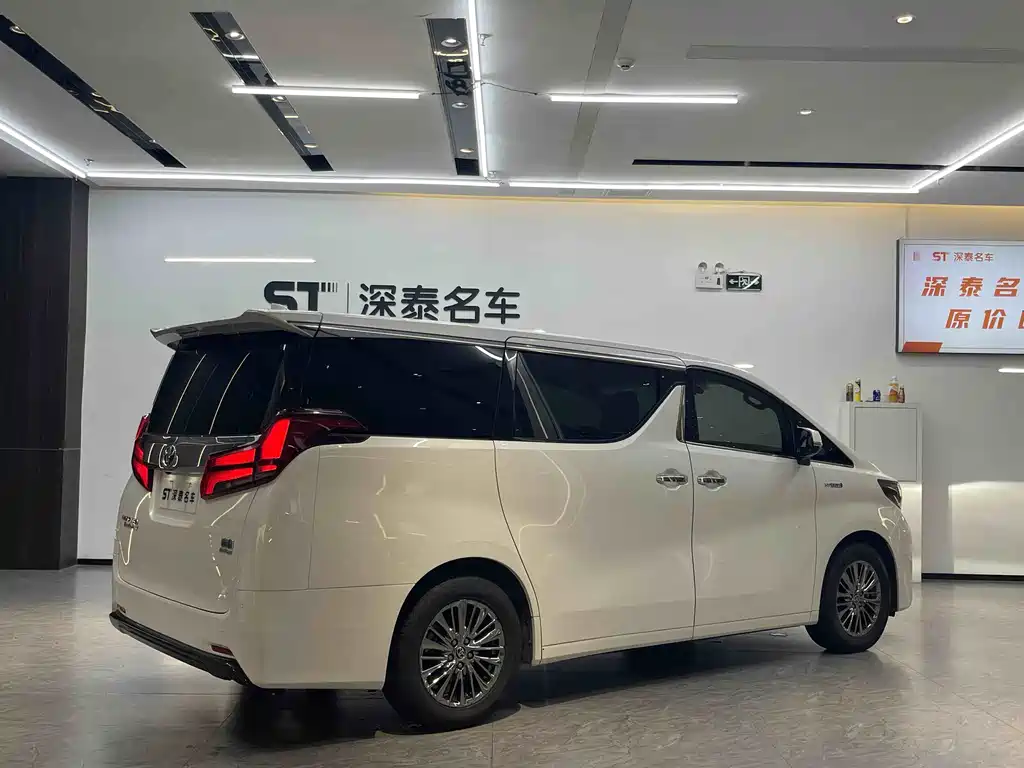 Toyota Alphard 2021 — фото 7