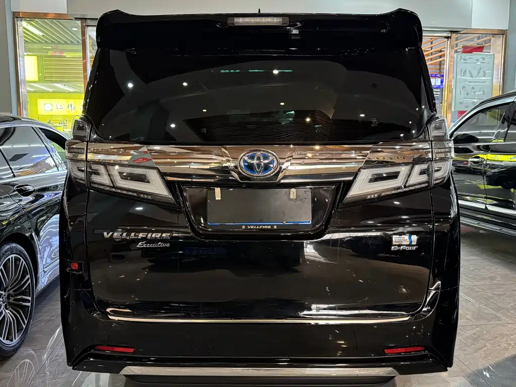 Toyota Vellfire 2021 — фото 5