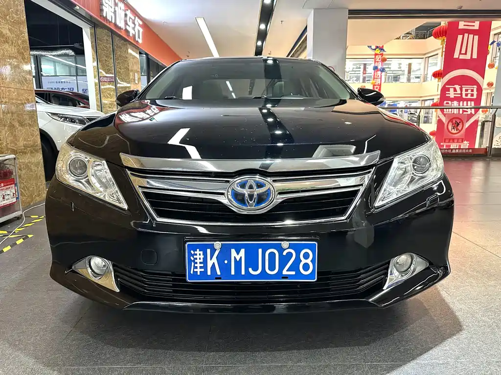 Toyota Camry 2014 — фото 2