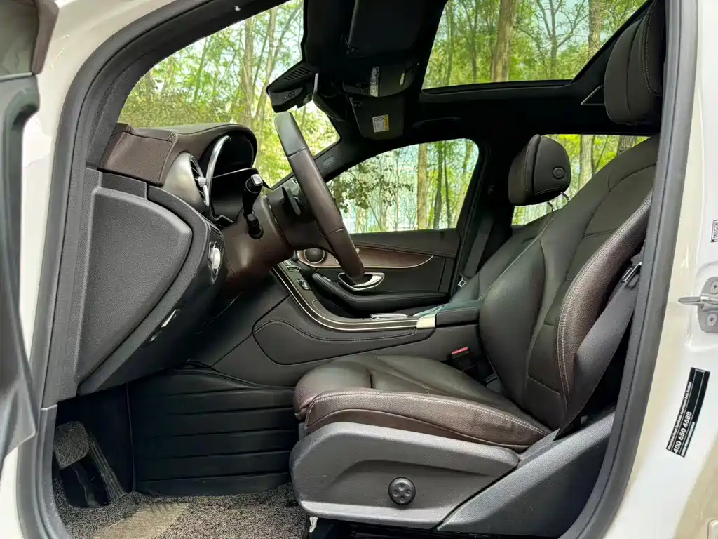 Mercedes-Benz GLC 2021