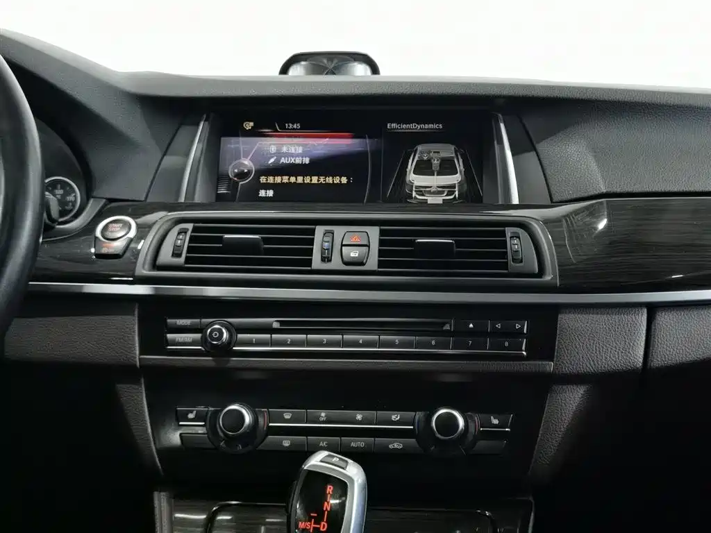 BMW 5 Series 2016 — фото 12