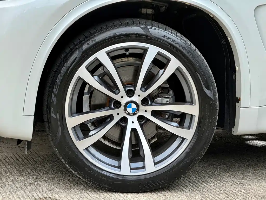 BMW X5 2017 — фото 9