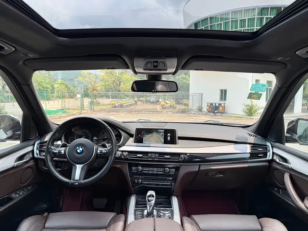 BMW X5 2017 — фото 12