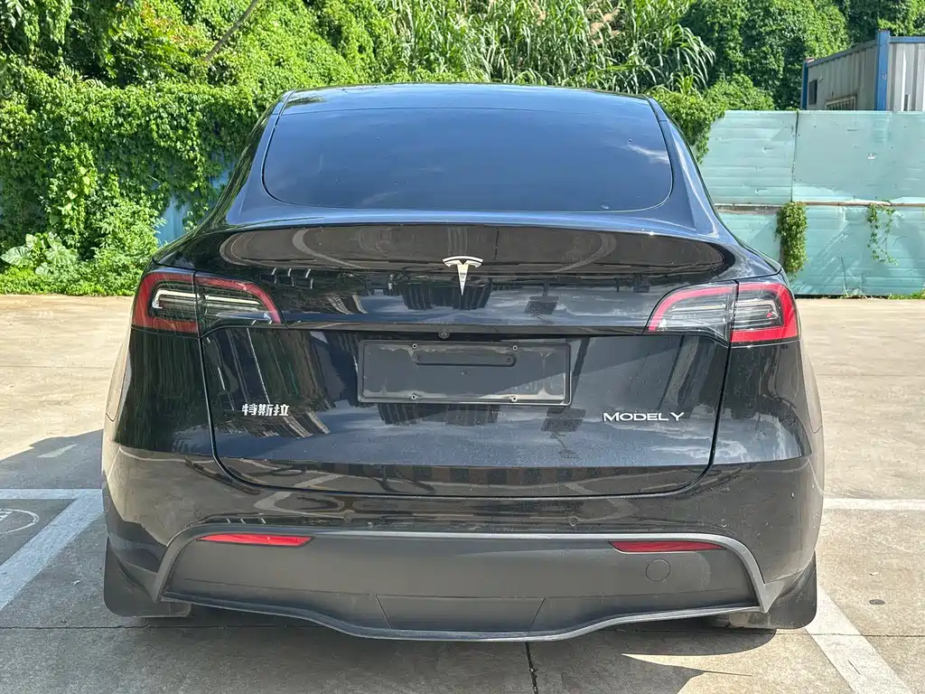 Tesla Model Y 2022 — фото 10