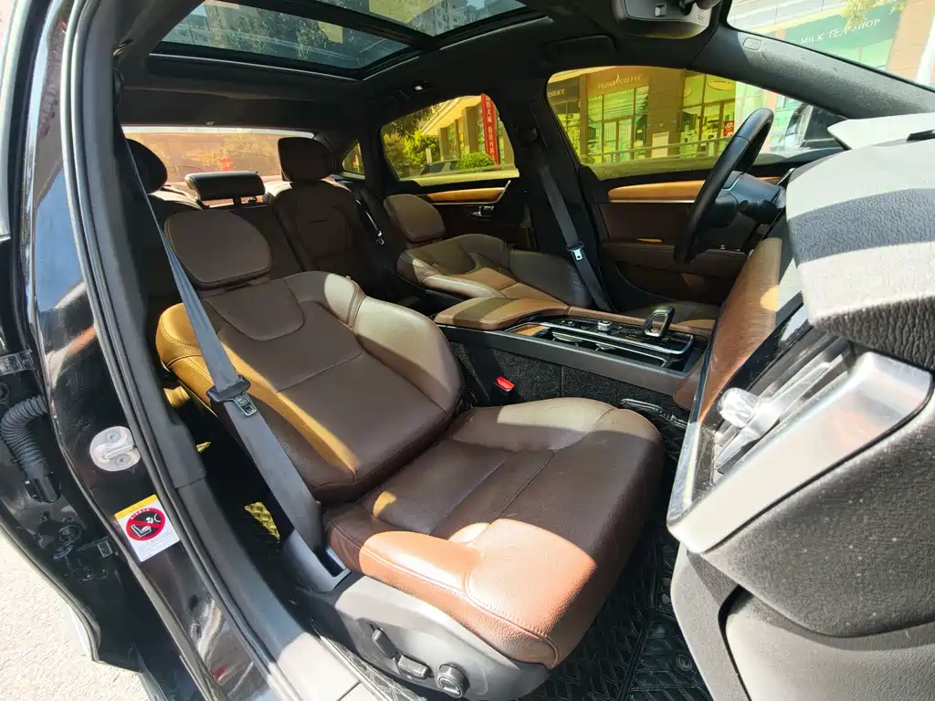 Volvo S90 2022 — фото 15