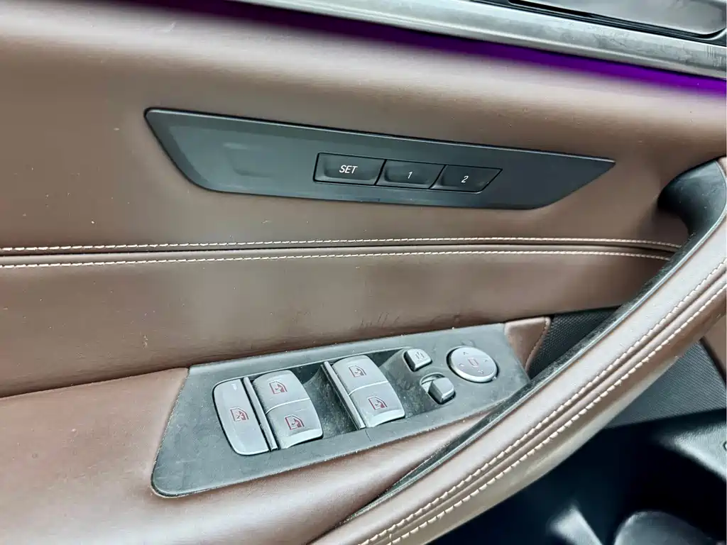 BMW 5 Series New Energy 2020 — фото 11