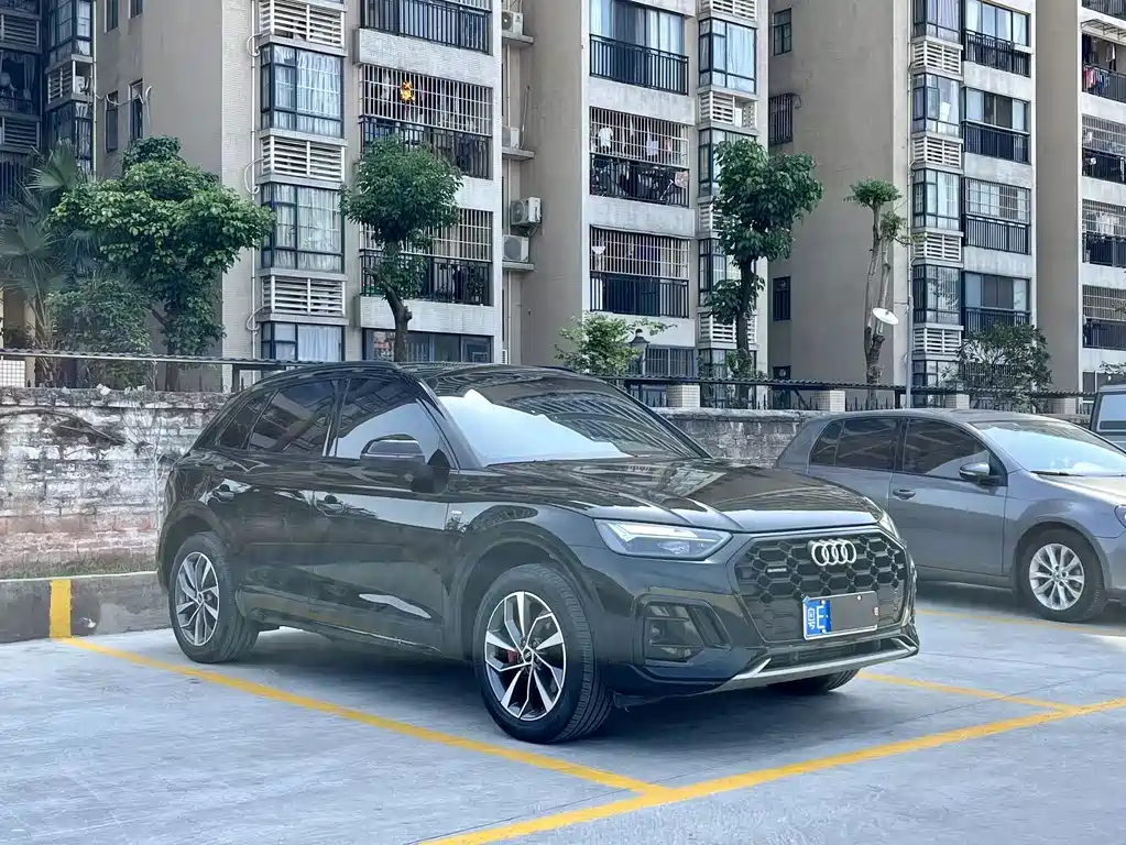 Audi Q5L 2025 — фото 3