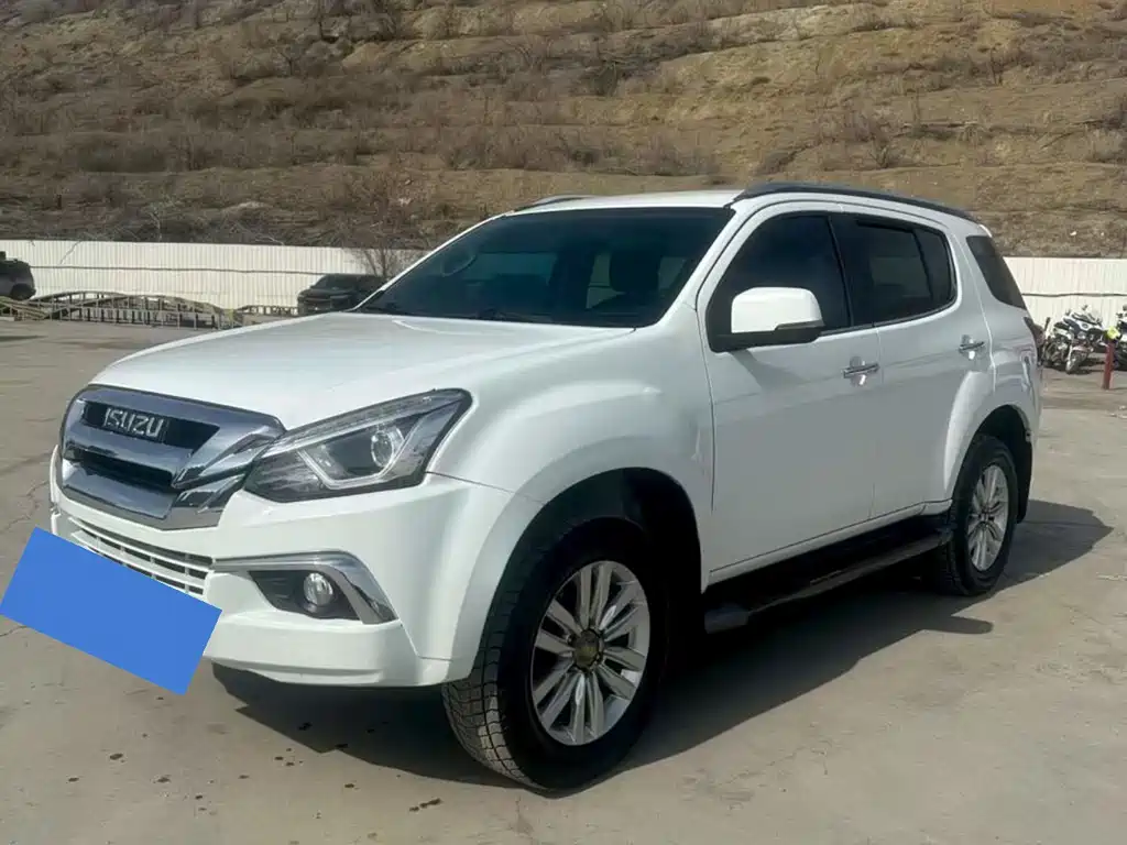 Isuzu MU-X 2023 — фото 3