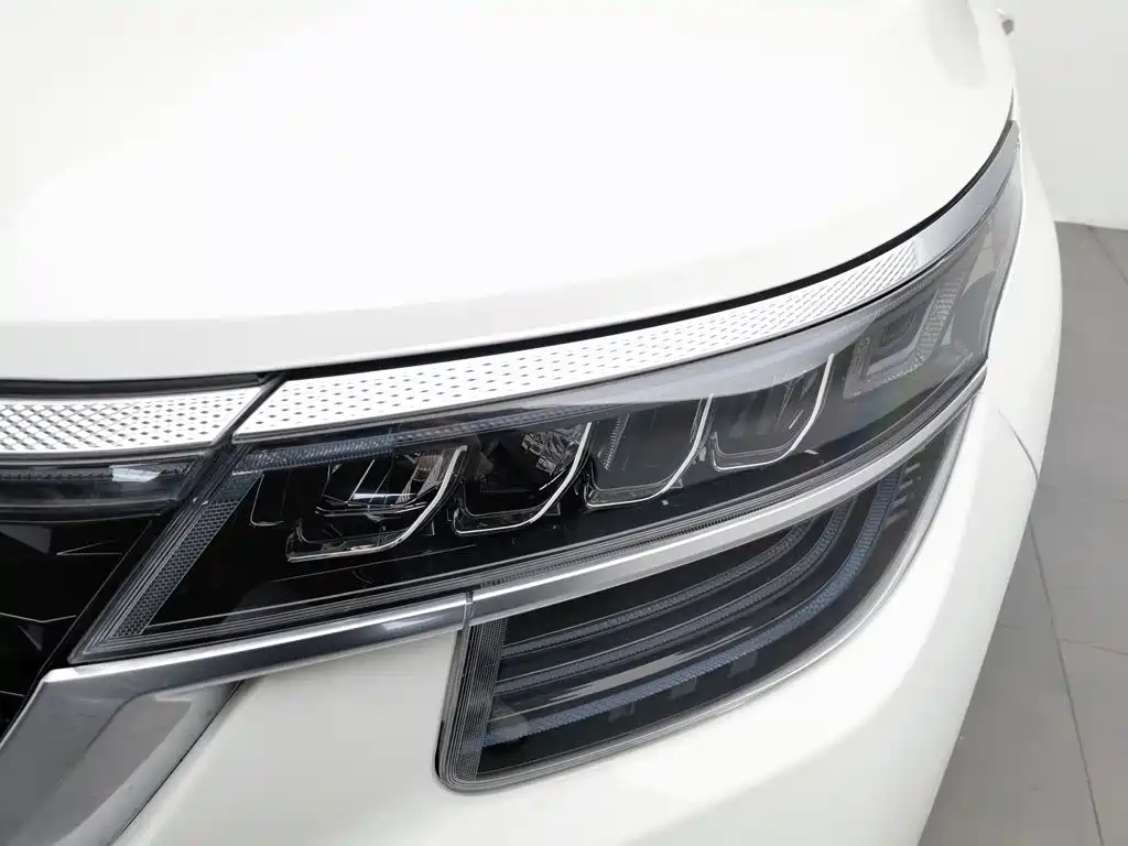 Kia KX3 2020 — фото 7