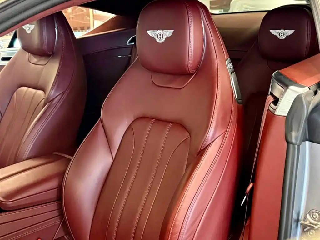 Bentley Continental 2020 — фото 15