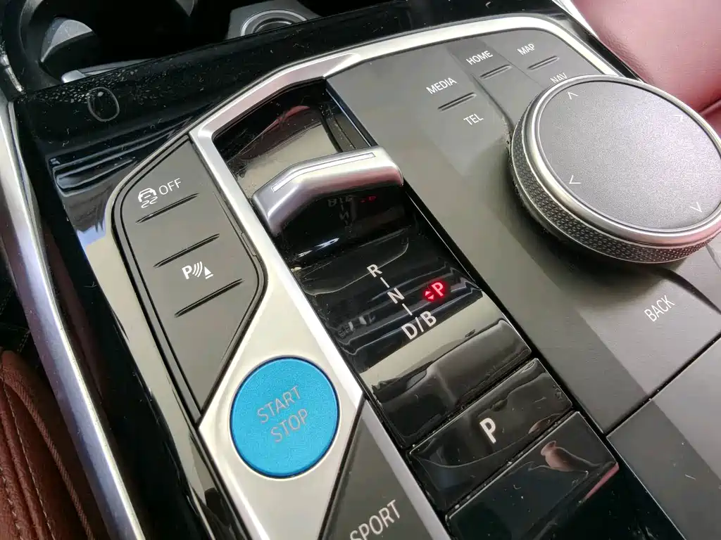 BMW i3 2023 — фото 23