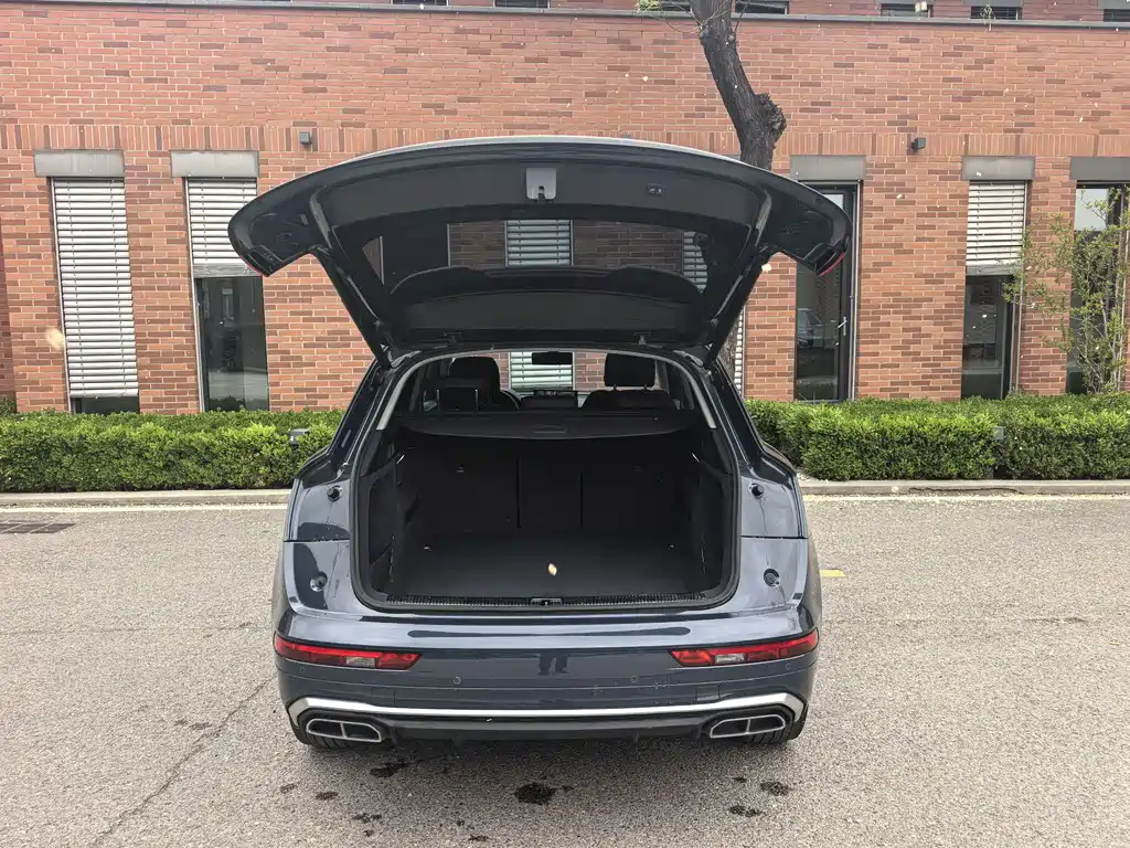 Audi Q5L 2022 — фото 21