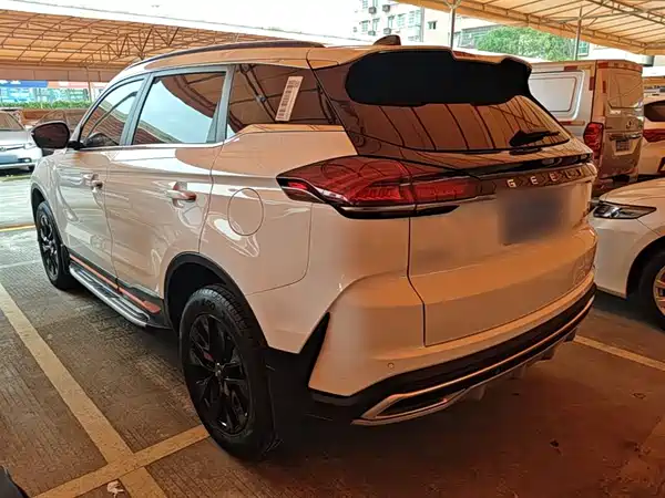 Geely Boyue 2022