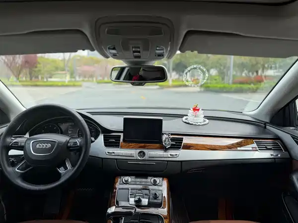Audi A8 2013
