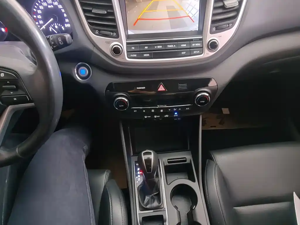 Hyundai Tucson 2017 — фото 13