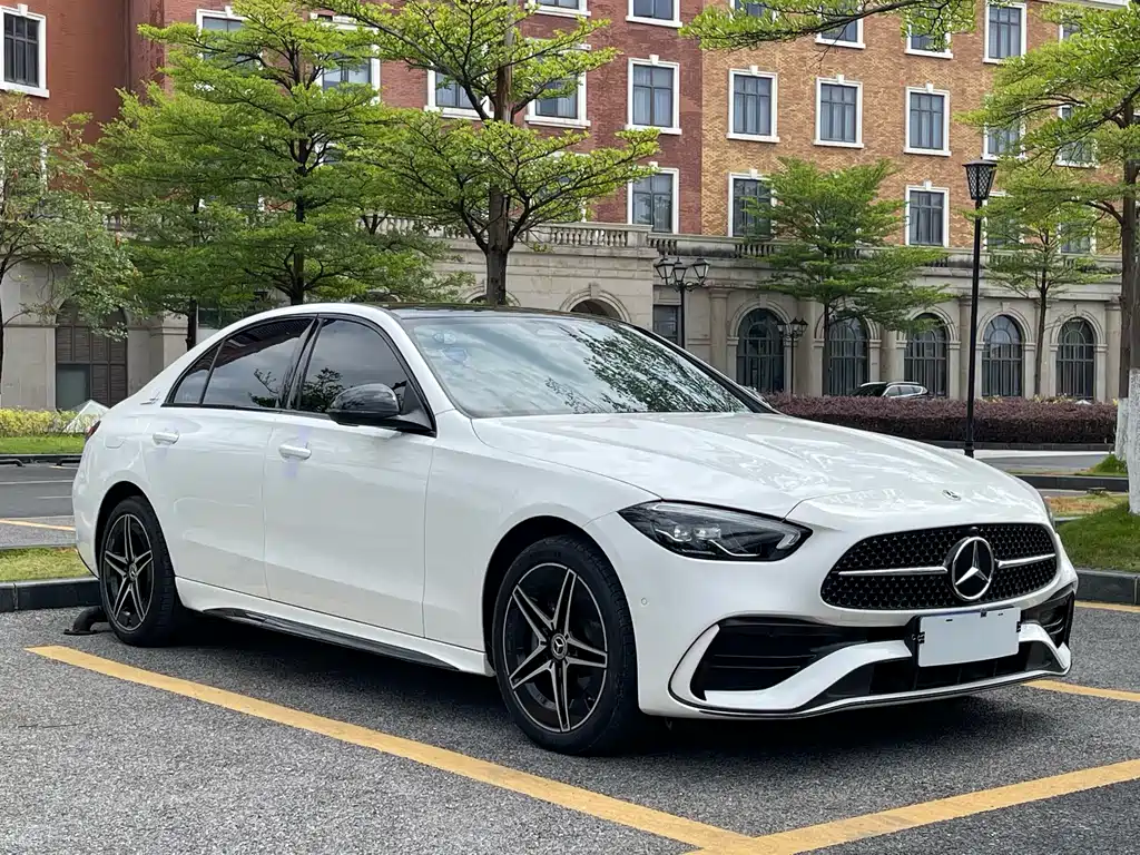 Mercedes-Benz C-Class 2023 — фото 3