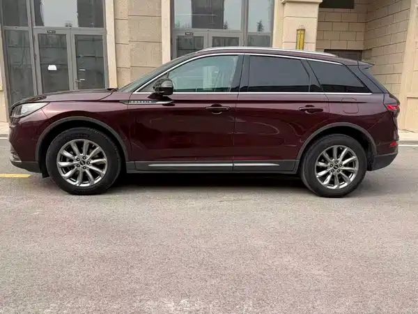Lincoln Corsair 2021