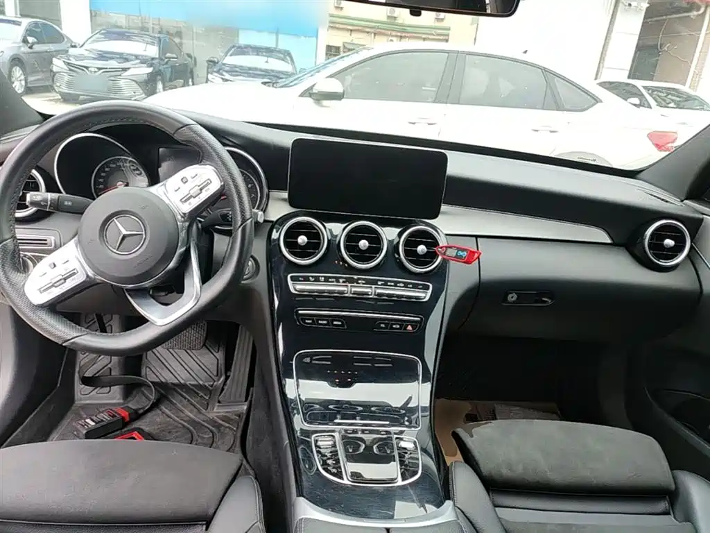 Mercedes-Benz C-Class 2019 — фото 10