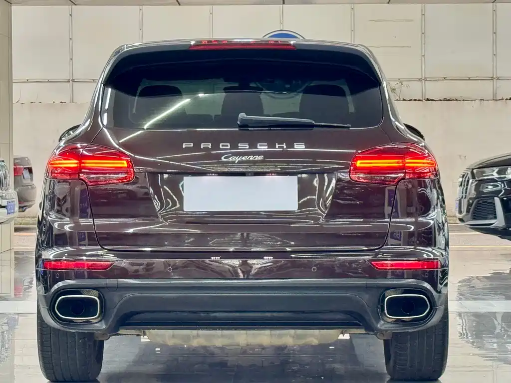Porsche Cayenne 2018 — фото 12