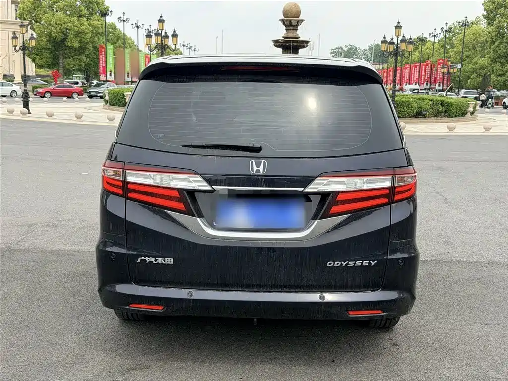 Honda Odyssey 2019 — фото 6