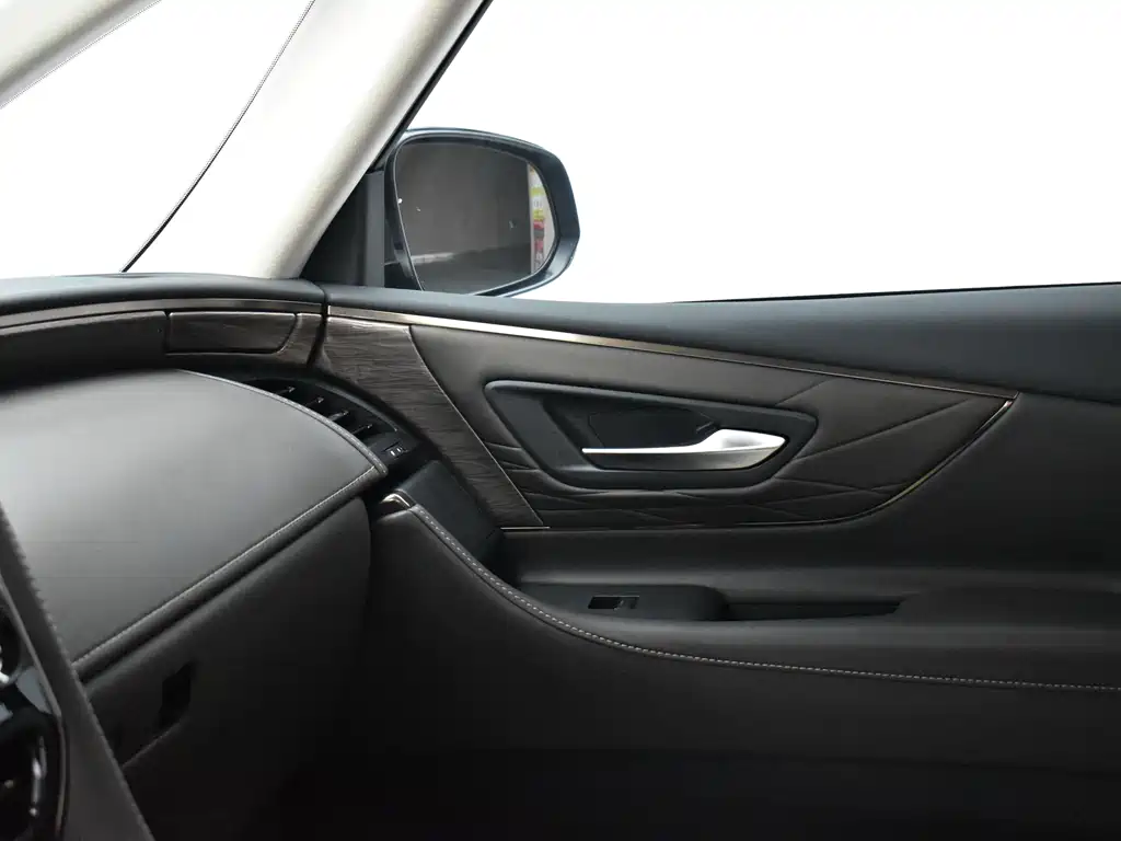 Toyota Alphard 2024 — фото 14