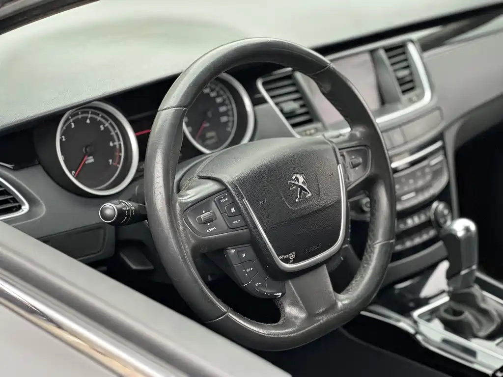Peugeot 508 2013 — фото 20