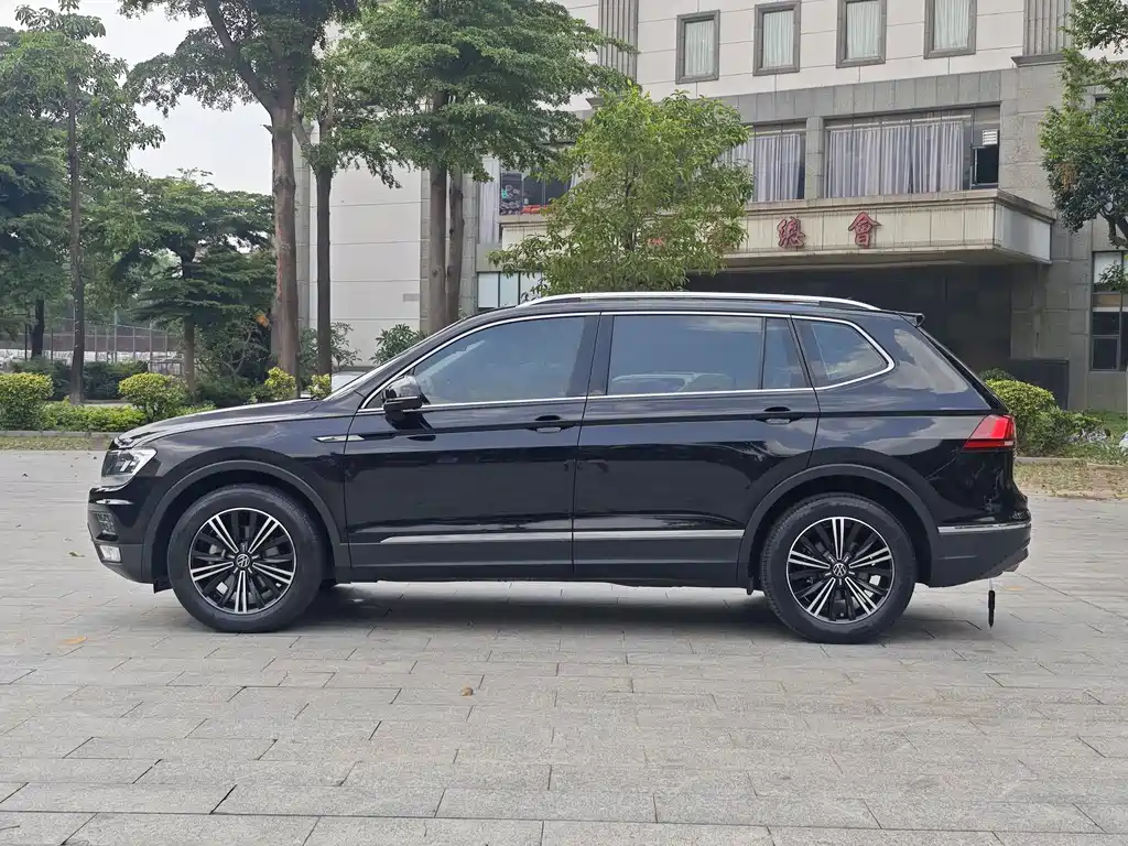 Volkswagen Tiguan L 2021