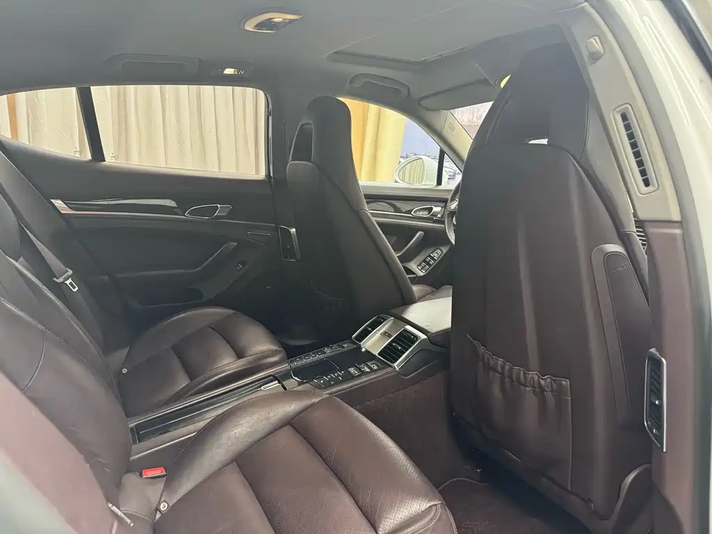 Porsche Panamera 2015 — фото 19