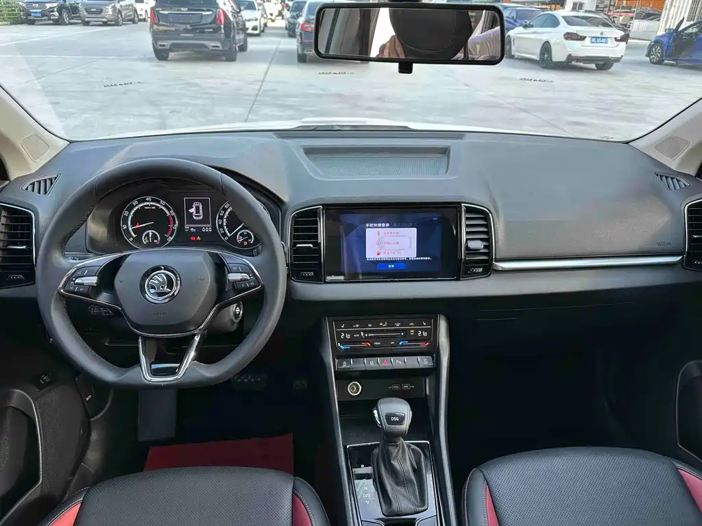 Skoda Karoq 2022 — фото 11
