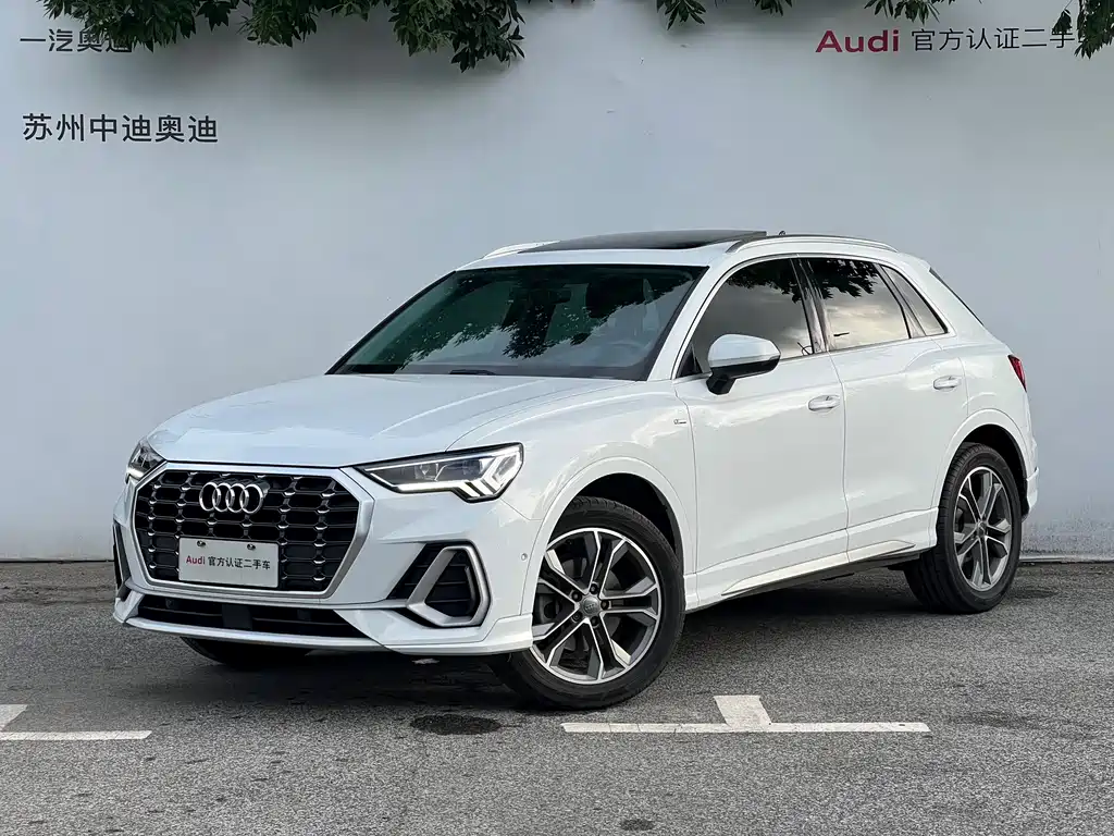 Audi Q3 2021 — фото 1