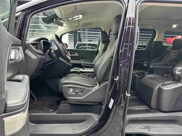 Hongqi HQ9 PHEV 2024