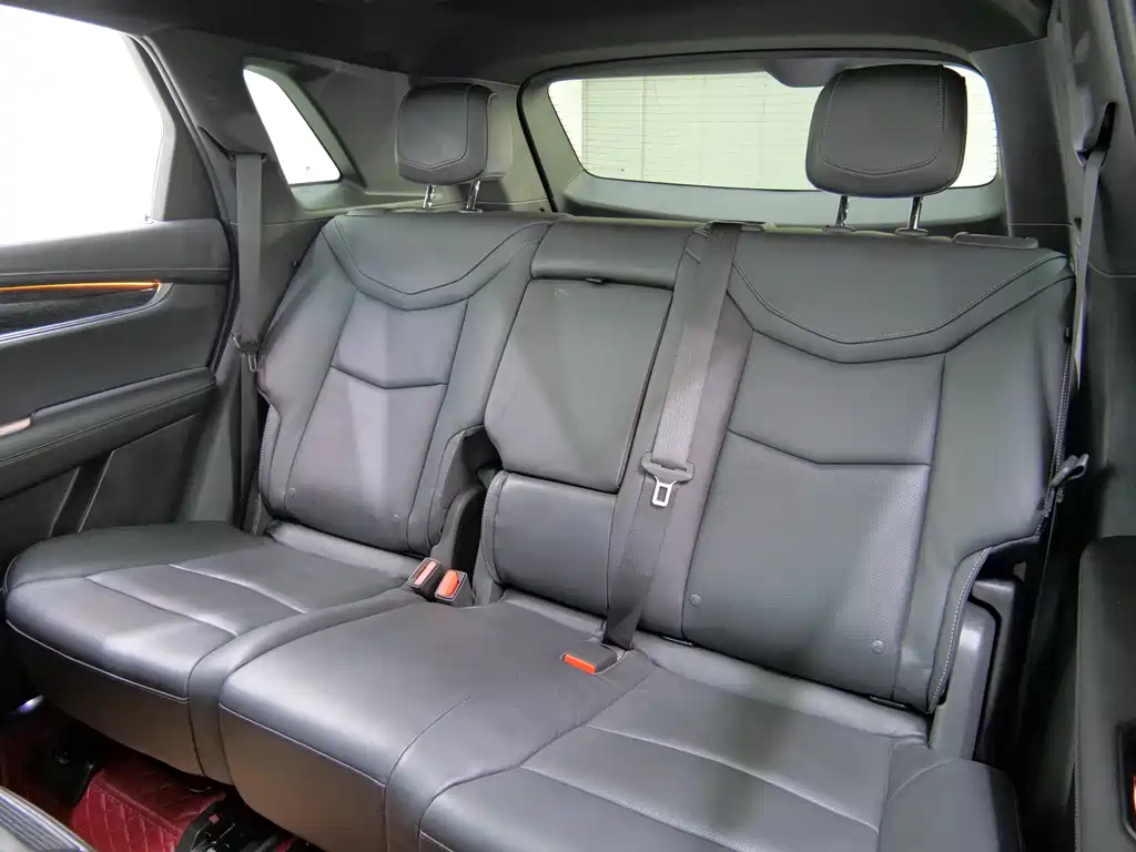 Cadillac XT5 2020 — фото 11