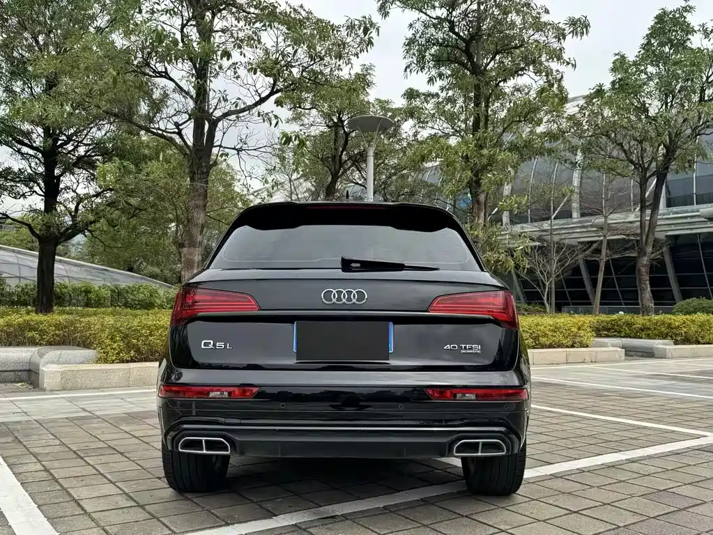 Audi Q5L 2022 — фото 8