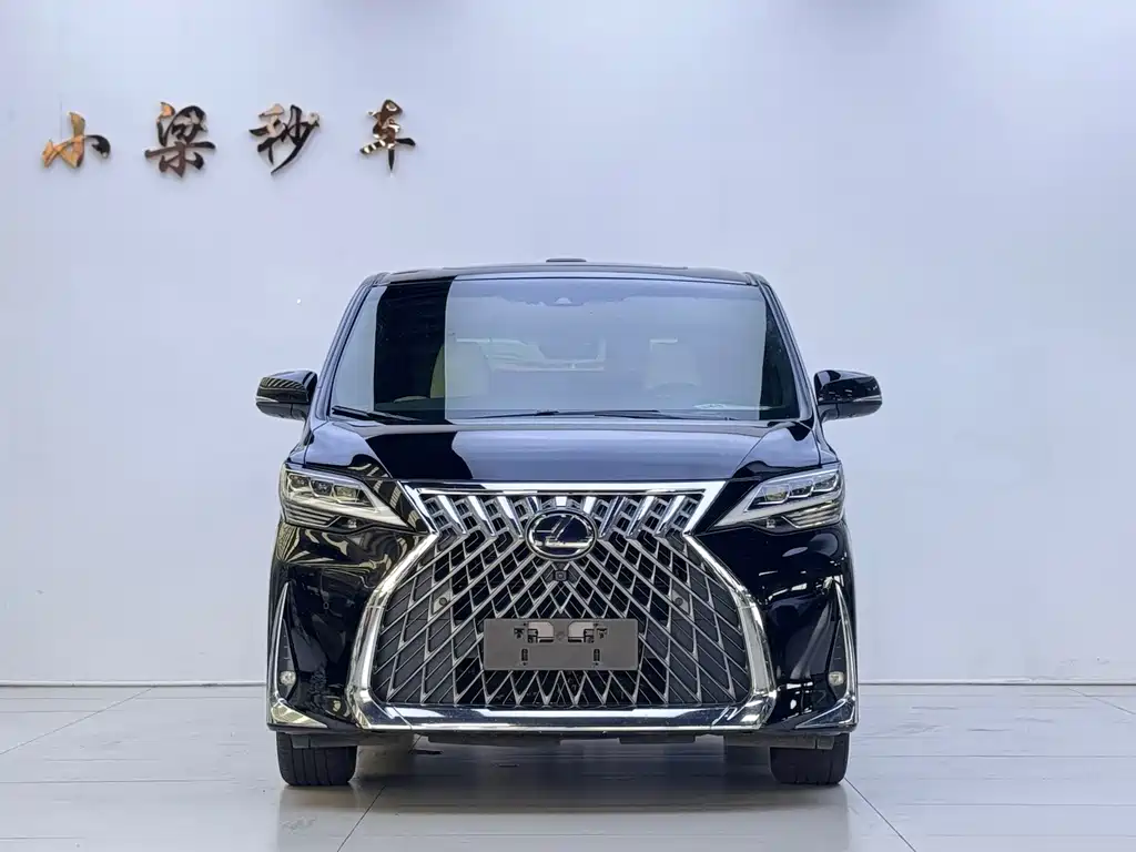 Lexus LM 2020 — фото 2