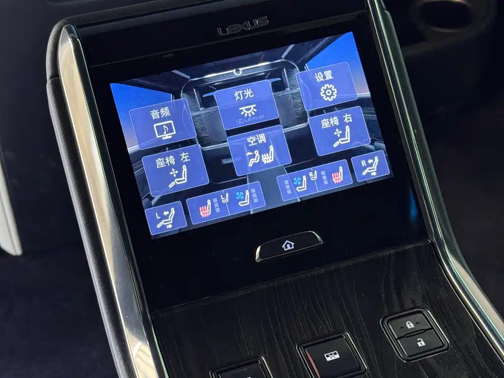Lexus LM 2020 — фото 8