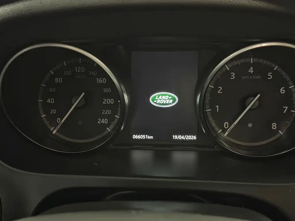 Land Rover Discovery Sport 2019 — фото 13