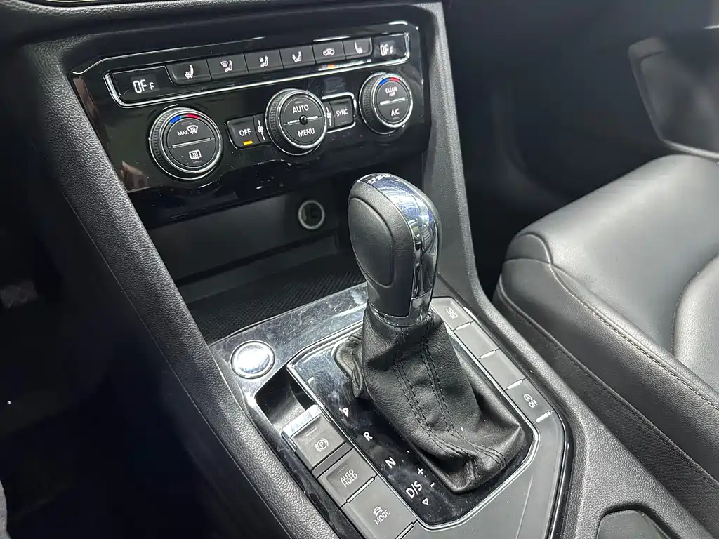 Volkswagen Tharu 2019 — фото 18
