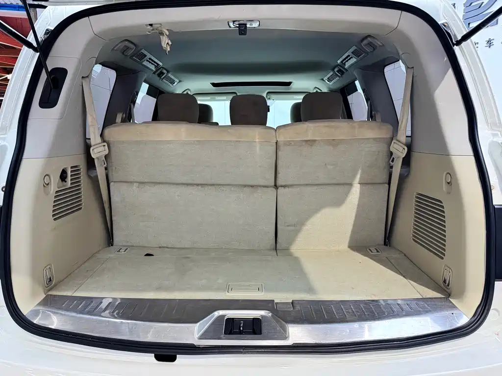 Nissan Patrol 2018 — фото 16