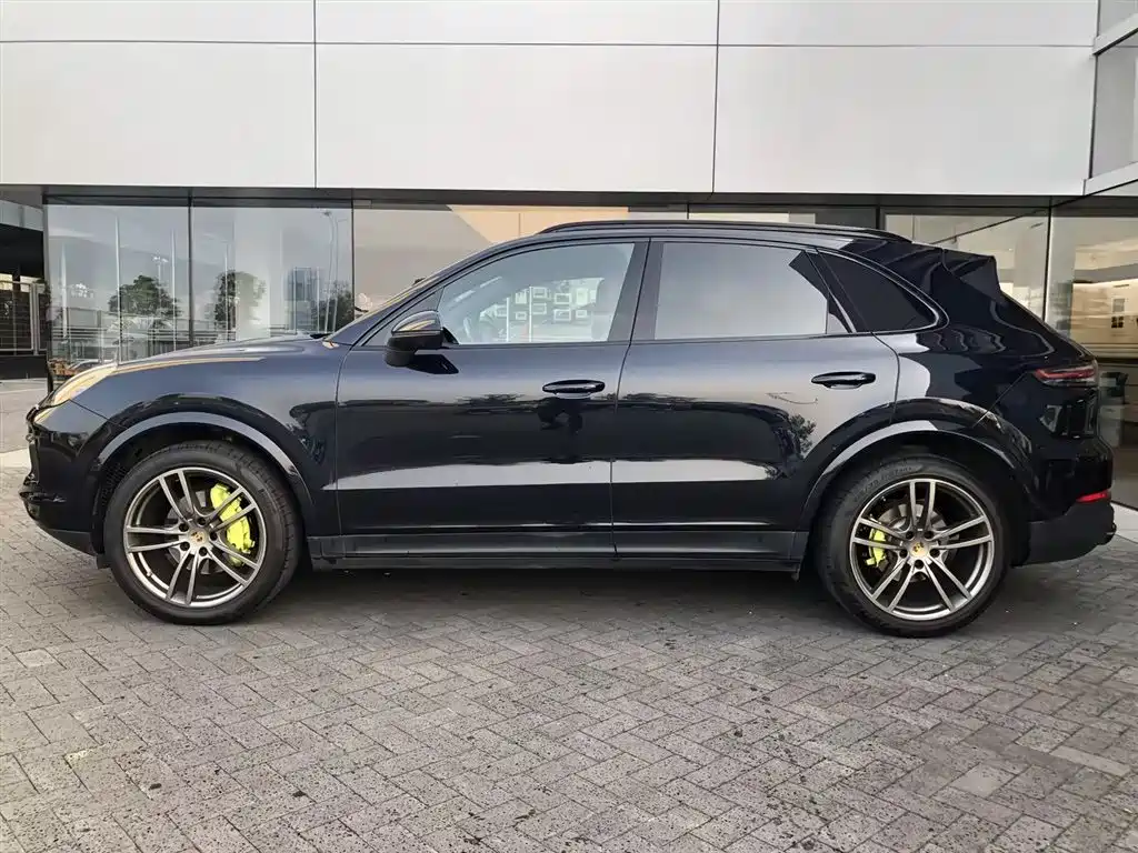 Porsche Cayenne 2019 — фото 2