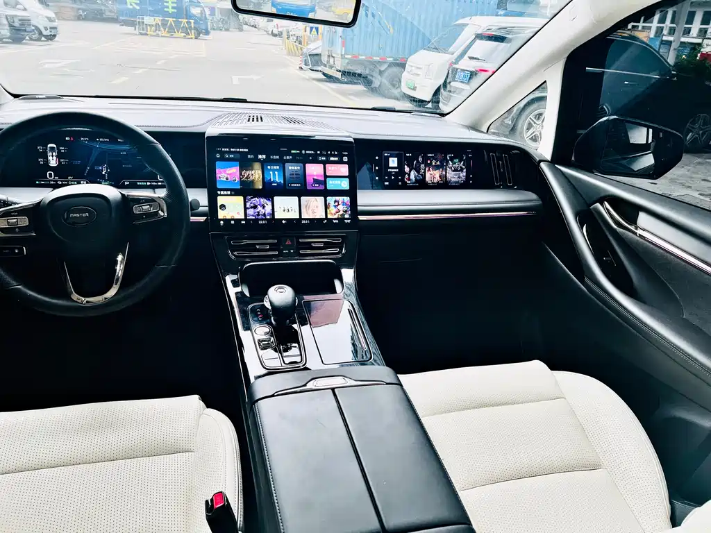GAC Motor Trumpchi E9 2023 — фото 7
