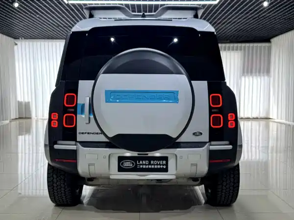 Land Rover Defender 2020